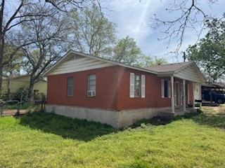 201 Hillcrest Drive, Nocona, TX 76255 — photo 3