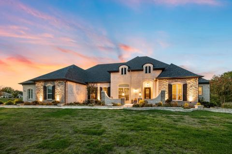 1014 Live Oak Lane, Oak Point