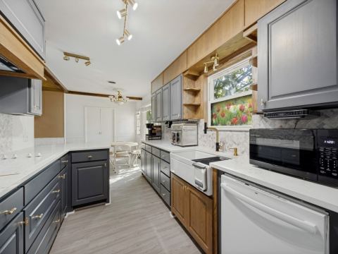 400 Rosedale Drive, Gainesville, TX 76240 — photo 2