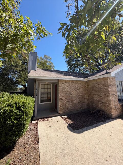 201 S Kenney Street A, Kennedale