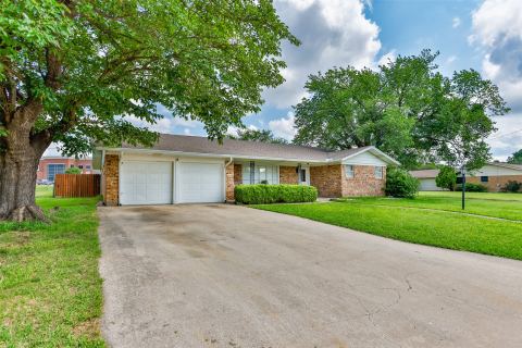 1808 College Street, Gainesville, TX 76240 — photo 3