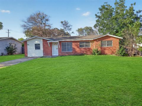 1005 Altamont Drive, Fort Worth, TX 76106 — photo 2