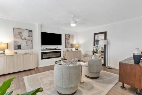 1106 Country Club Lane 101, Fort Worth
