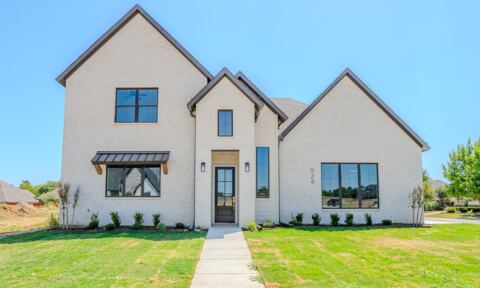 924 Claystone Ridge Drive, Fort Worth