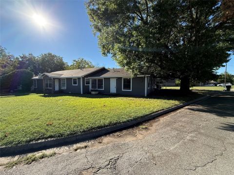 1602 E Nall Street B, Sherman