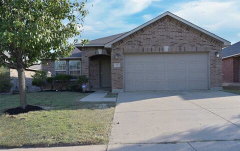 317 Chalkstone Drive, Fort Worth