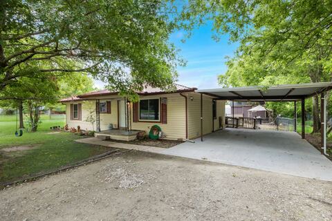 571 S 1st Street, Point, TX 75472 — photo 3