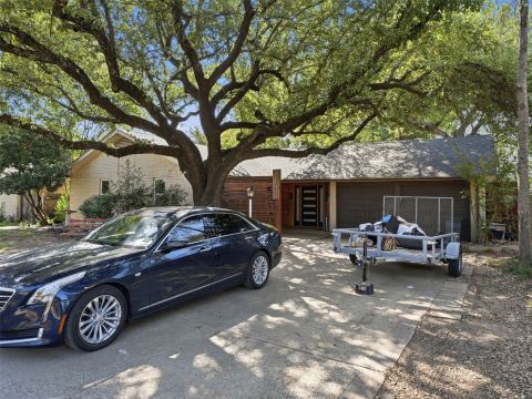 1402 Addington Street, Irving
