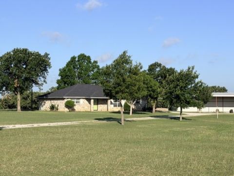 4316 Leona Road, Bowie, TX 76230 — photo 2