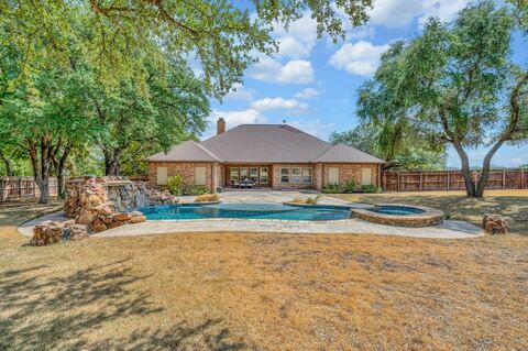 1865 Austin Hines Drive, China Spring, TX 76633 — photo 2