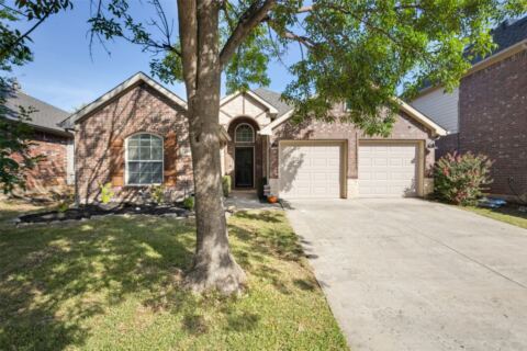 499 Liberty Way, Lake Dallas, TX 75065 — photo 2