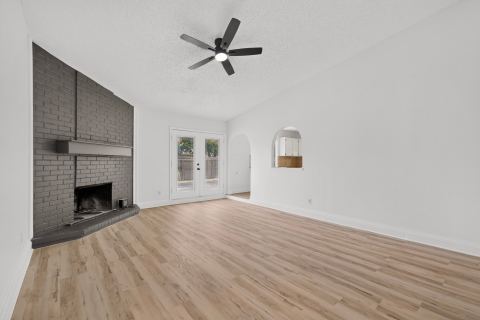 2938 Churchill Way, Garland
