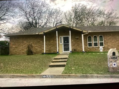 5321 Wolens Way, Fort Worth