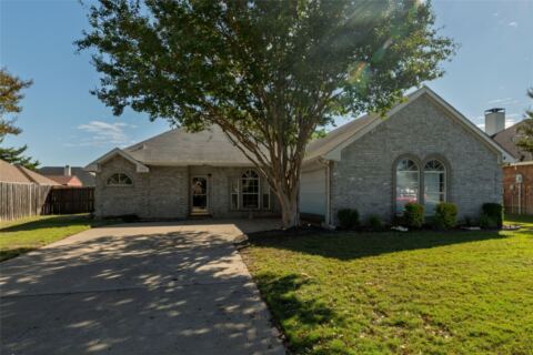 224 Cobblestone Circle, Red Oak