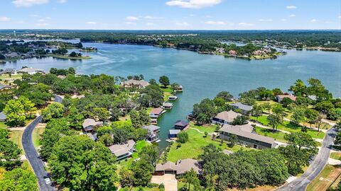 100 Kiowa Drive S, Lake Kiowa, TX 76240 — photo 2