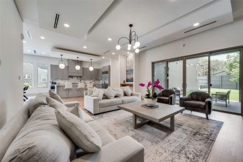 4528 W Amherst Avenue, Dallas