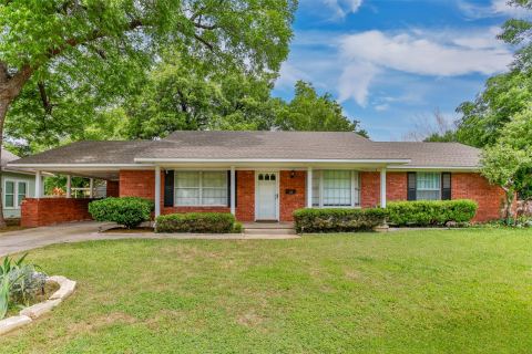 215 E Tennie Street, Gainesville