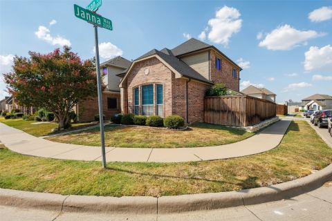 1037 Kyan Lane, Carrollton