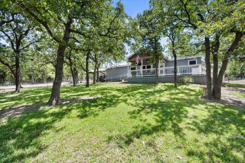576 Threatt, Weatherford