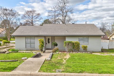2422 Jewell Drive, Arlington