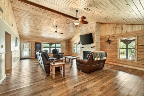 2789 Hanging Tree Road, Bowie, TX 76230 — photo 2