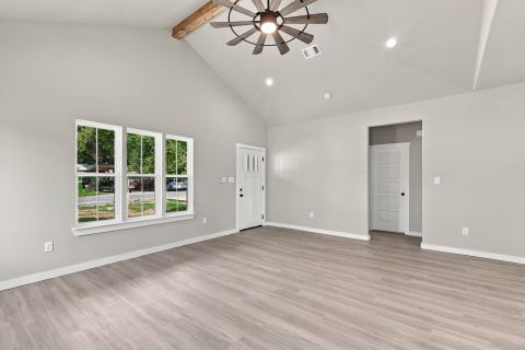 407 Bass Street, Bridgeport, TX 76426 — photo 2
