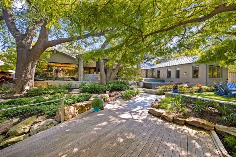 11117 Eastview Circle