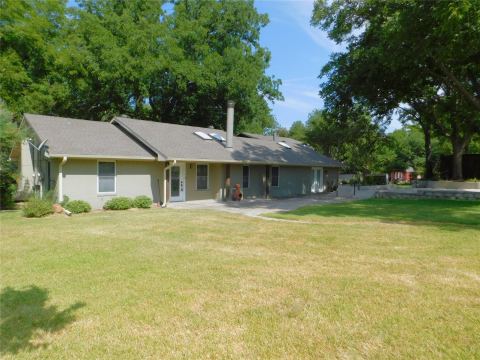 897 John George Lane, Sanger, TX 76266 — photo 2