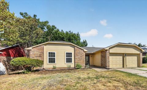 6283 Woodstream Trail, Fort Worth