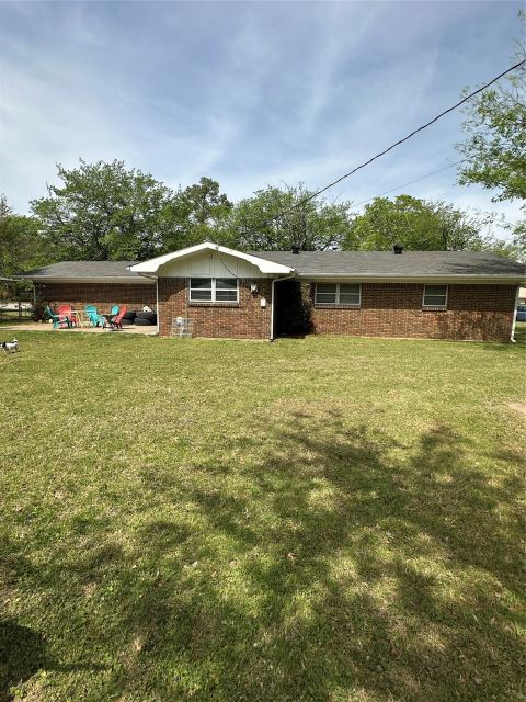 1207 Pebble Street, Bowie, TX 76230 — photo 3