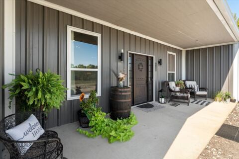 5833 Fm 1652, Grand Saline
