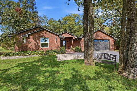 215 Modoc Trail, Lake Kiowa, TX 76240 — photo 3