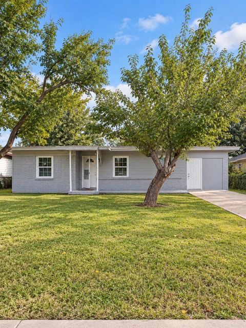 718 Susan Drive, Arlington