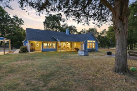 10381 Fm 512, Wolfe City, TX 75496 — photo 3
