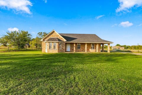 2517 Fm 2862, Anna