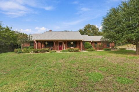 1600 Fox Ridge Road, Lorena