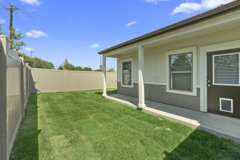 579 LLOYDS ROAD 1104A, Little Elm