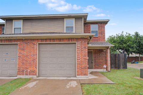 7905 Butler Court, Benbrook, TX 76116 — photo 2