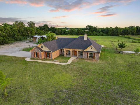 460 County Road 4421, Trenton, TX 75490 — photo 2
