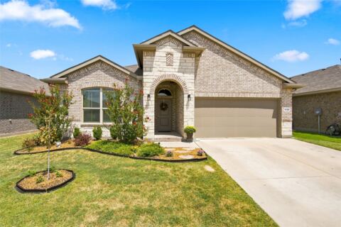 1129 Blackhorse Trail, Fort Worth