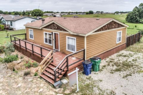 2620 Bryant Street, Melissa