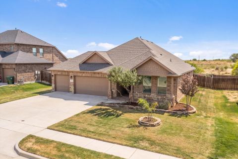 3448 Chloe Avenue, Krum