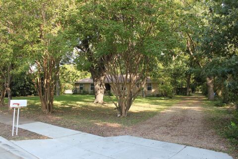 8473 Stults Road, Dallas