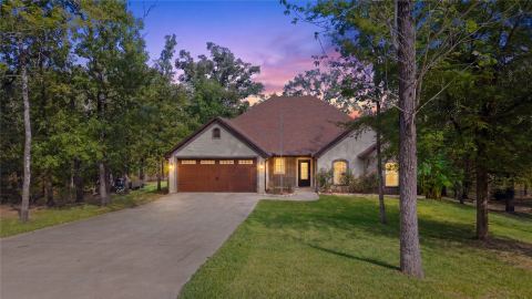 224 Private Road 5294, Yantis