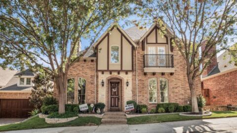 2608 Sir Wade Way