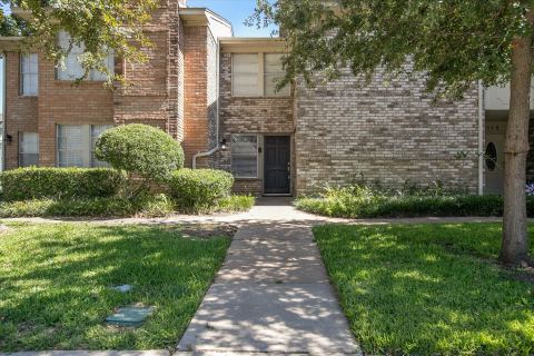 513 Towne House Lane, Richardson