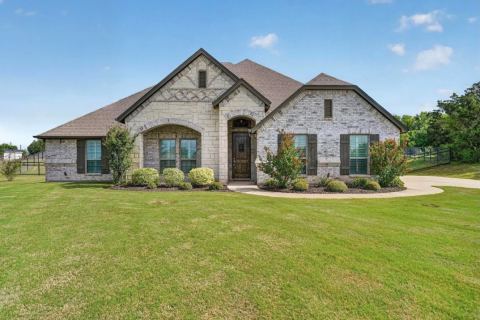 1019 Merriam Court, Weatherford