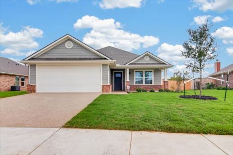 745 Heston Circle, Robinson