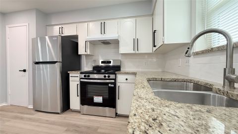 8001 Carrick Street B, Benbrook, TX 76116 — photo 3