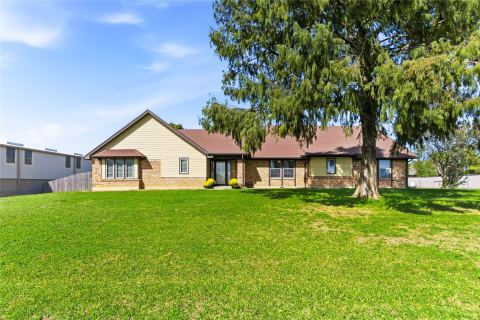 910 W Highway 67, Alvarado